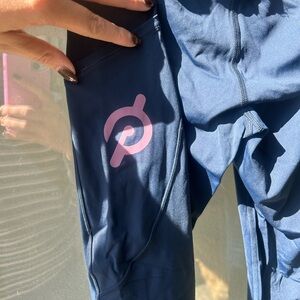 Peloton x Lululemon Wunder Train Navy Blue Leggings with Pink Emblem, Size 8
